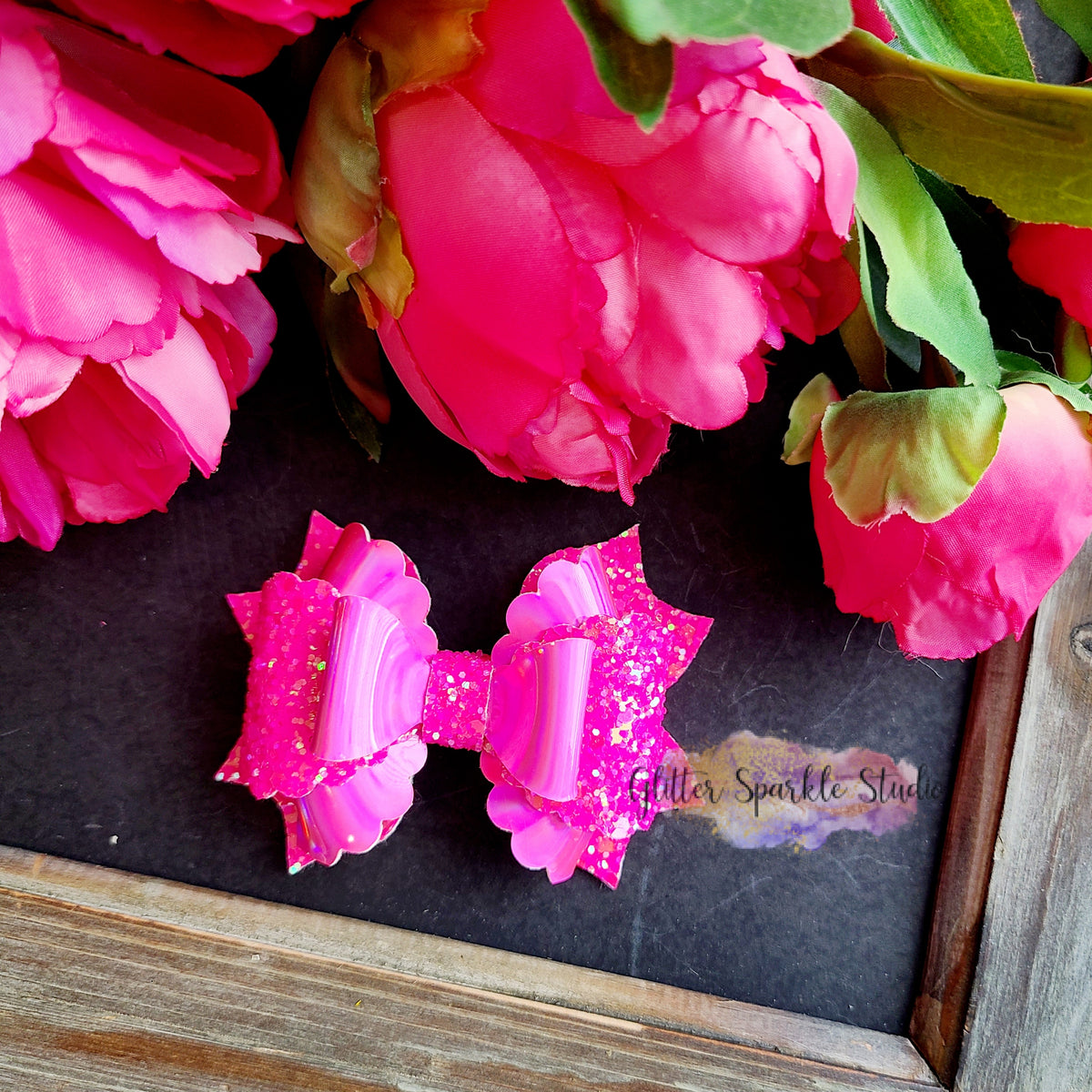 Two die set 5 inch Scalloped Sassafras Bow Steel Rule Die Glitter