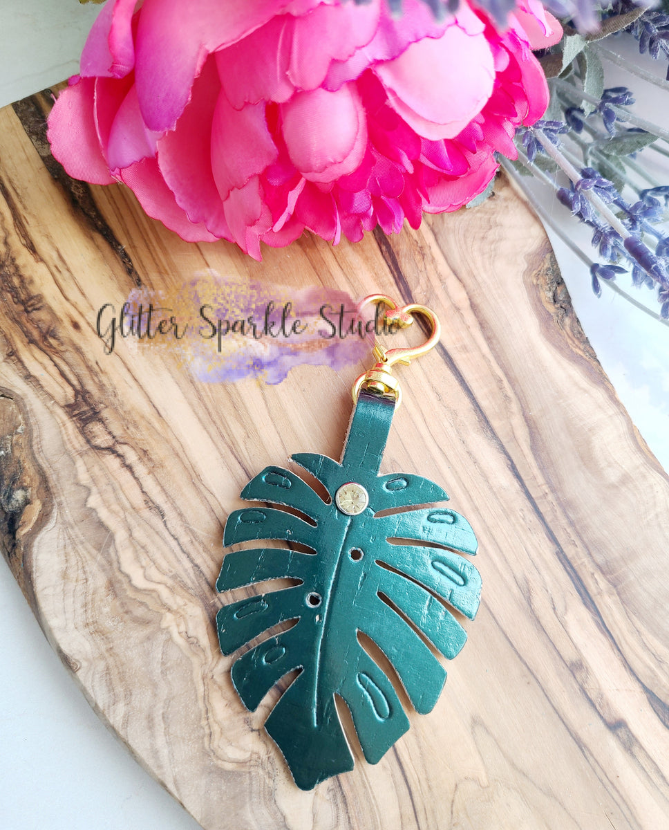 ★ハンドメイド★手染めタッセルチャーム★モンステラ&かごバッグෆ˚* Embossed Monstera Bag Charm or Key Fob Steel Rule Die – Glitter