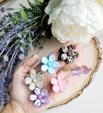 Load image into Gallery viewer, Mini 20 Piece Petal Flower Claw Clip Cover multi cut Steel Rule Die