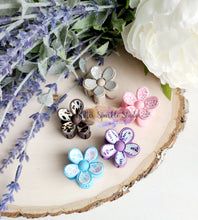 Load image into Gallery viewer, Mini 20 Piece Petal Flower Claw Clip Cover multi cut Steel Rule Die
