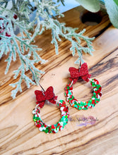 Load image into Gallery viewer, Pair of Arched Mini 1.5 inch Ribbon Wreaths Earring Steel Rule Die