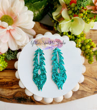 Load image into Gallery viewer, Pair of Peacock Quills Feather Earring or Pendant Steel Rule Combo Die