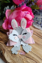 Load image into Gallery viewer, 3.5 Inch Diva, Bunny &amp; Chick with Lashes Easter Bow Steel Rule Die