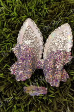 Load image into Gallery viewer, Triple Layer Scalloped Bunny Ear Steel Rule Die