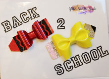 Load image into Gallery viewer, 4.2ish inch Crayon Bow Double Layer Steel Rule Die