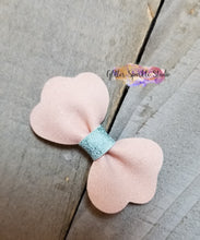 Load image into Gallery viewer, Triple Ruffled Pinch Bow Steel Rule Combo Die
