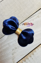 Load image into Gallery viewer, Triple Ruffled Pinch Bow Steel Rule Combo Die