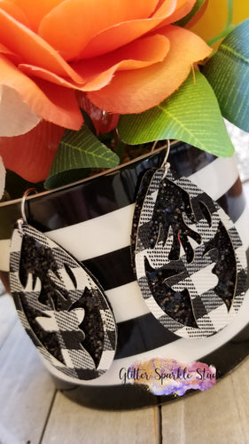 The Original Buck (Deer) Head Teardrop Earring or Pendant Steel Rule Die