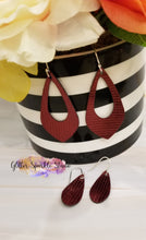 Load image into Gallery viewer, Open Pointed Teardrops Earring or Pendant Steel Rule Die