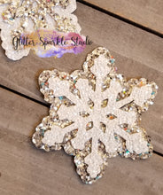 Load image into Gallery viewer, 3 Piece Snowflake with Multi Diamond Center Steel Rule Die for appliques or snap clips