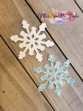 Load image into Gallery viewer, 3 Piece Snowflake with Multi Diamond Center Steel Rule Die for appliques or snap clips