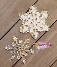 Load image into Gallery viewer, 3 Piece Snowflake with Multi Diamond Center Steel Rule Die for appliques or snap clips
