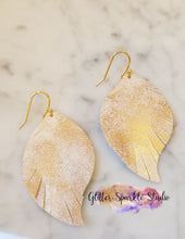 Load image into Gallery viewer, Fringey Petal Earring or Pendant Steel Rule Die