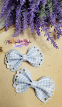 Load image into Gallery viewer, 2.9 inch Eyelet Scalloped Piggy Pair edge Pinch Bow Steel Rule Die