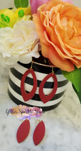 Load image into Gallery viewer, Pair of Elongated Open Pointed Leaves Earring or Pendant Steel Rule Die