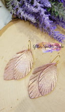 Load image into Gallery viewer, Petite Fringed Feathers Earring or Pendant Steel Rule Combo Die