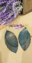 Load image into Gallery viewer, Fringed Feathers Earring or Pendant Steel Rule Combo Die