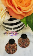 Load image into Gallery viewer, The Swerve Notched Circle Earring Steel Rule Die