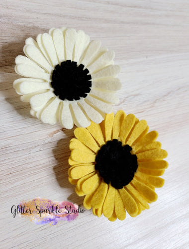 Gerber Daisy Floral Layered One Piece Circle of Petals and curved stamens Steel Rule Die