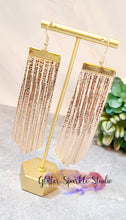 Load image into Gallery viewer, Tapered Fringe Earring Steel Rule Die