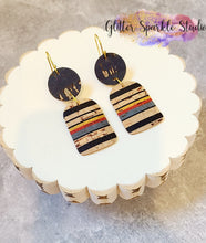 Load image into Gallery viewer, Pair of Retro Dangle Earrings Steel Rule Die