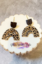 Load image into Gallery viewer, Retro Rainbow Dangle Earring Steel Rule Die