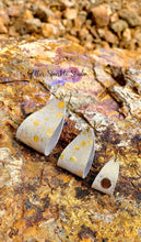 Load image into Gallery viewer, 3 piece Oval Loops for Hoops or earrings multi cut Steel Rule Die