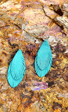 Load image into Gallery viewer, Petite Super Fringey Feathers Earring or Pendant Steel Rule Combo Die