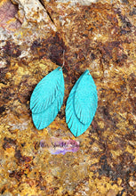 Load image into Gallery viewer, Petite Super Fringey Feathers Earring or Pendant Steel Rule Combo Die
