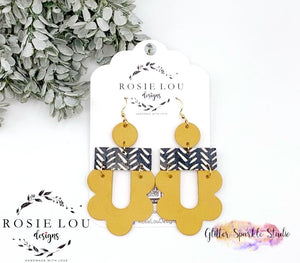 Pair of Petite 2 inch Scalloped Della U Dangle Earring Steel Rule Die