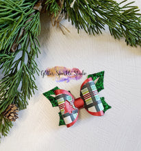 Load image into Gallery viewer, 4 inch Tannenbaum Tree Bow Steel Rule Die