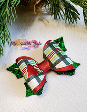 Load image into Gallery viewer, 4 inch Tannenbaum Tree Bow Steel Rule Die