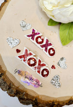Load image into Gallery viewer, XoXo Snap Clip Steel Rule Die for appliques or snap clips