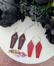 Load image into Gallery viewer, Pair of Gothic Coffin Vampire layered Earring Steel Rule Die