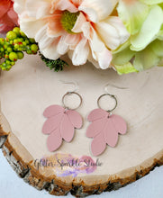 Load image into Gallery viewer, Crease Pad Required - 1.8 inch Pair of Leaf Bundle Dangle Xtra Strong Embossing Dangle Petite Earring Steel Rule Die