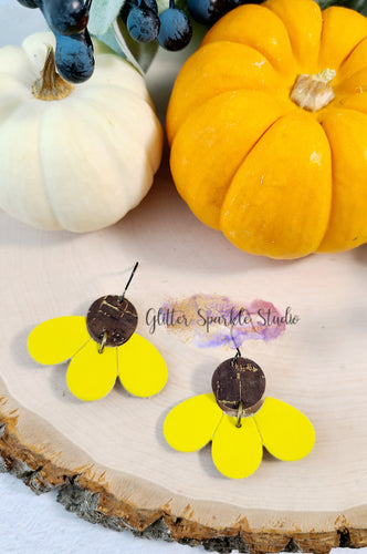 1.25 inch Pair of Half Daisy Embossing Dangle Earring Steel Rule Die