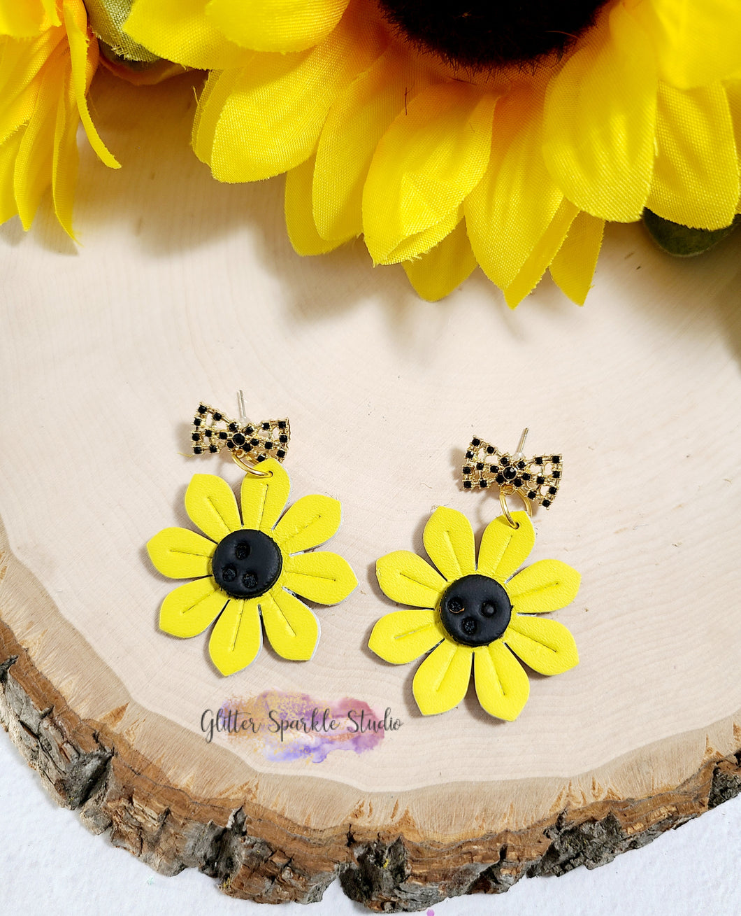 1.5 inch Pair of Daisy Embossing Dangle Earring Steel Rule Die