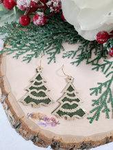 Load image into Gallery viewer, Pair of Mirrored Bobbles &amp; Pearls Layered Star Topped Tree Dangle Earring Steel Rule Die