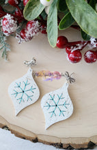 Load image into Gallery viewer, 2.25 inch Stitcher Snowflake Old Fashioned Ornament Earring or applique Steel Rule Die