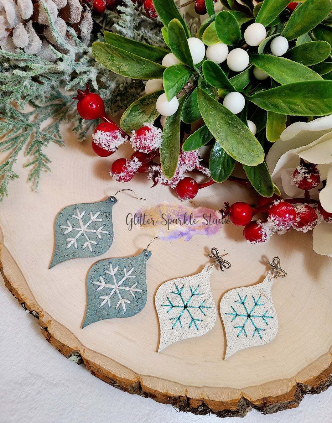 2.25 inch Stitcher Snowflake Old Fashioned Ornament Earring or applique Steel Rule Die