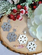 Load image into Gallery viewer, Pair of Embossed Classic Snowflake Earrings Steel Rule Die