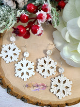 Load image into Gallery viewer, Pair of Embossed Classic Snowflake Earrings Steel Rule Die